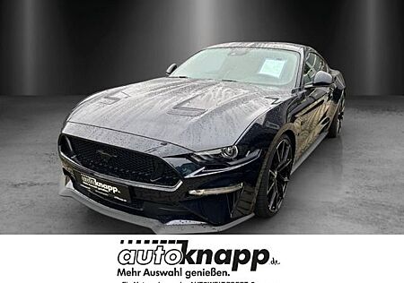 Ford Mustang V8 Fastback GT Sportpaket Navi Leder Soundsystem B & O Klimasitze LED Dyn. Kurvenlicht