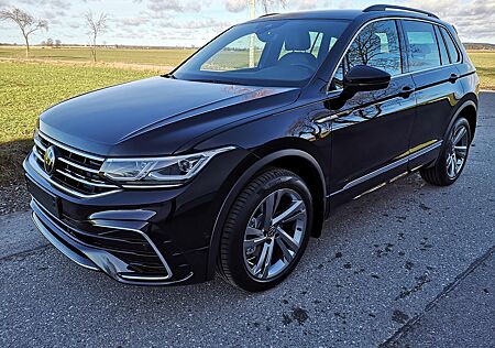 VW Tiguan 2.0TDI DSG R-Line AHK Navi Cockpit