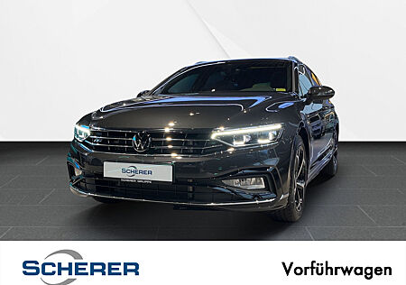 VW Passat Variant R-Line 2,0 l TDI 4M DSG PANO/AHK/MATRIX-LED