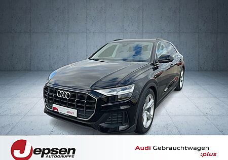 Audi Q8 SUV 45 TDI qu. tiptr. Luft PANO 21Ž AHK Tour