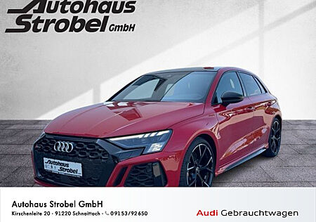 Audi RS3 Sportback 2.5 TFSI S-Tronic Quattro LED-Matrix Navi Pano RS- Sportabgasanlage