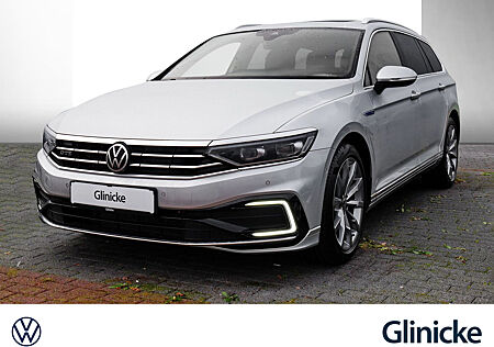 VW Passat Variant 1.4 eTSI R-Line Navi Kamera LED SiHz DSG