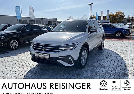 VW Tiguan Allspace 2.0 TDI DSG Life (7Sitzer,AHK,Navi,RearView)