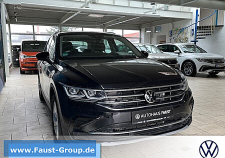 VW Tiguan Elegance DSG 4Motion Navi LED Matrix ACC