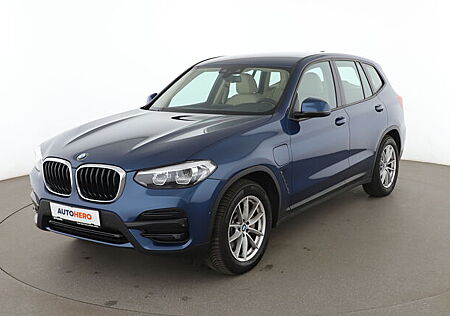 BMW X3 xDrive 30e Advantage Plug-In Hybrid