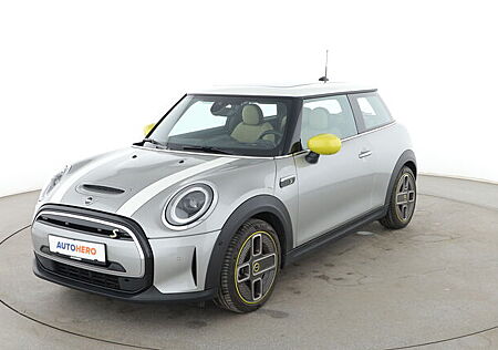 Mini Cooper SE Electric Trim
