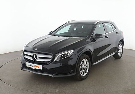 Mercedes-Benz GLA 200 AMG Line