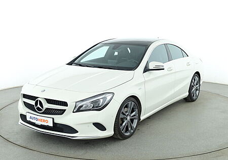 Mercedes-Benz CLA 200 Score Urban