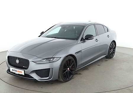 Jaguar XE 25t R-Dynamic Black