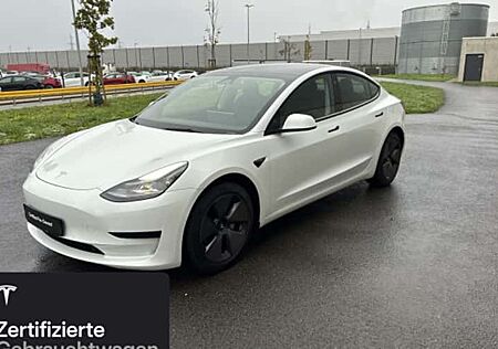 Tesla Model 3 Hinterradantrieb RWD 4 Türen