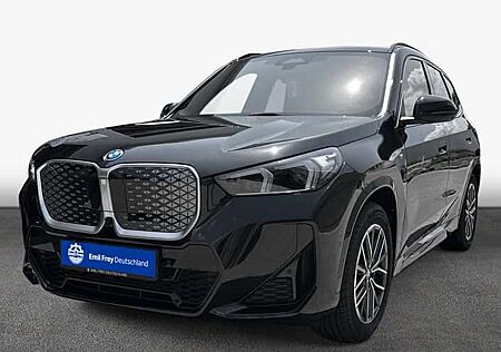 BMW iX1 xDrive30 5 Türen