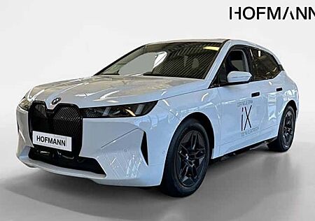 BMW iX xDrive45 5 Türen