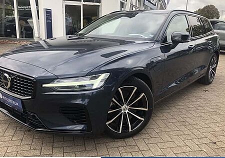 Volvo V60 T6 AWD Plug-in Hybrid Plus Dark Auto 5 Türen
