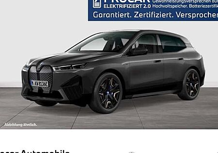 BMW iX M60 5 Türen