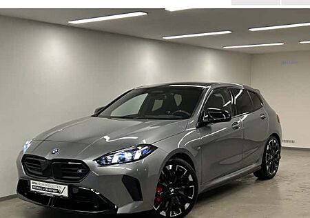 BMW 1er M135 xDrive A 5 Türen