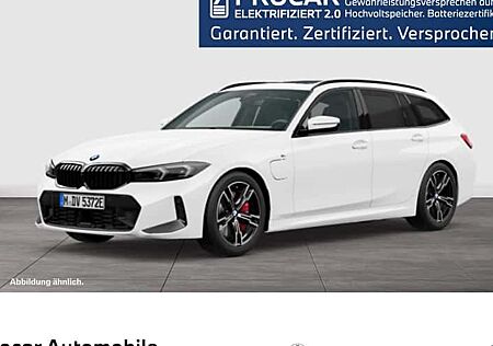 BMW 3er 330e xDrive Touring Automatic 5 Türen