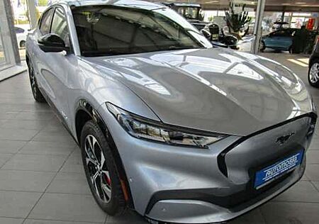 Ford Mustang Mach-E 75 kWh AWD 5 Türen