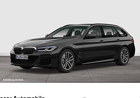 BMW 5er 520d xDrive Touring A 5 Türen
