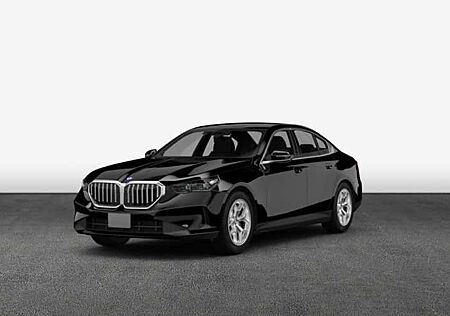 BMW M5 Plug-In Hybrid xDrive A 4 Türen