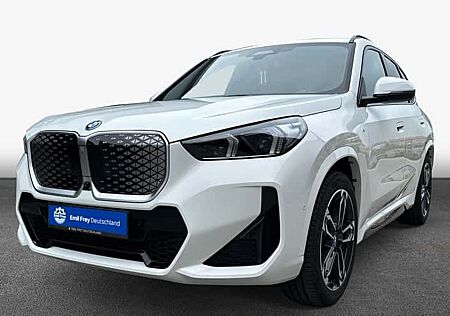 BMW iX1 xDrive30 5 Türen
