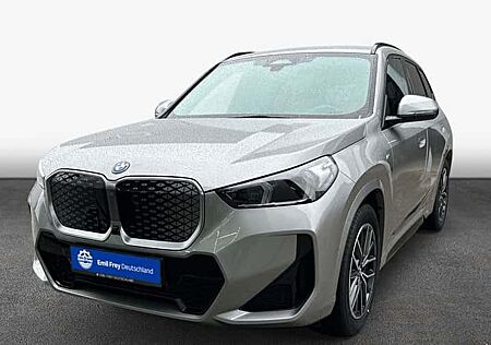 BMW iX1 xDrive30 5 Türen