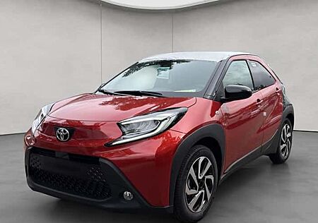 Toyota Aygo (X) Aygo (X) 1.0-l-VVT-i Play 5 Türen