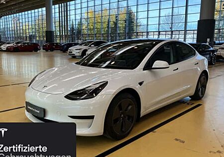 Tesla Model 3 Hinterradantrieb RWD 4 Türen