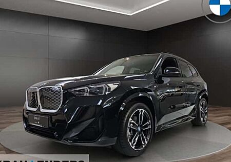 BMW iX1 xDrive30 5 Türen