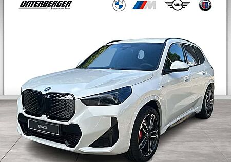 BMW iX1 xDrive30 5 Türen