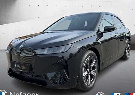 BMW iX xDrive45 5 Türen