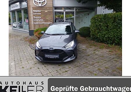 Toyota Yaris 1.5-l-VVT-i Hybrid CVT Team Deutschland 5 Türen