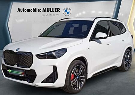 BMW iX1 xDrive30 5 Türen