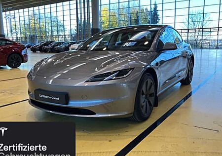 Tesla Model 3 Hinterradantrieb RWD Long Range 4 Türen