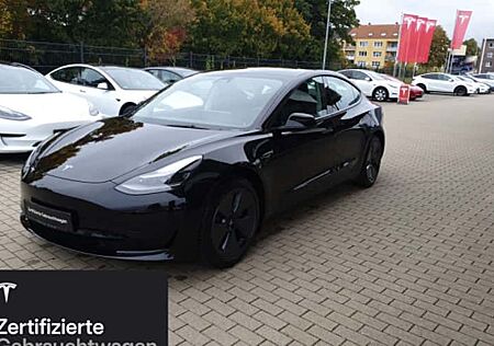 Tesla Model 3 Hinterradantrieb RWD 4 Türen