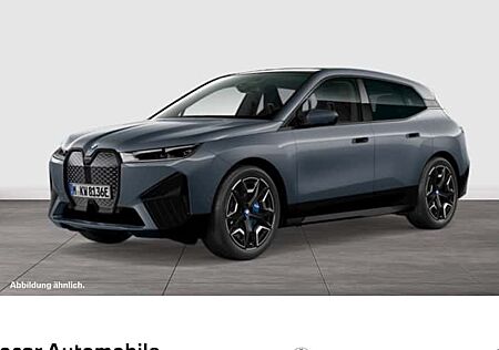 BMW iX xDrive45 5 Türen