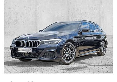 BMW 5er 530d xDrive Touring A 5 Türen