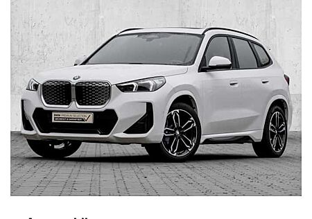 BMW iX1 xDrive30 5 Türen
