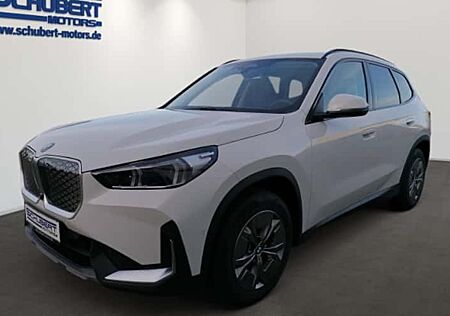 BMW iX1 eDrive20 5 Türen