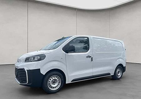 Toyota Pro Ace 1,5-l-D-4D 88kW L1 Meister 4 Türen