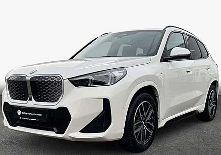 BMW iX1 eDrive20 5 Türen