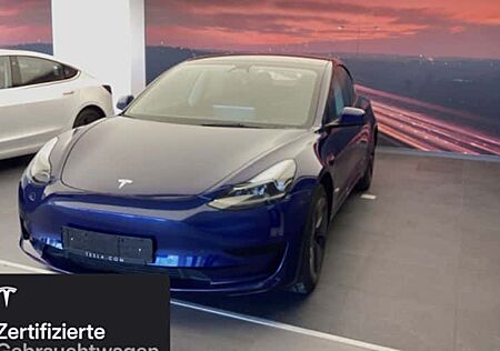 Tesla Model 3 Hinterradantrieb RWD 4 Türen