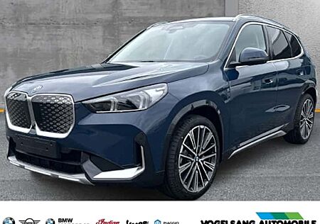 BMW iX1 xDrive30 5 Türen