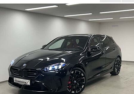 BMW 1er M135 xDrive A 5 Türen