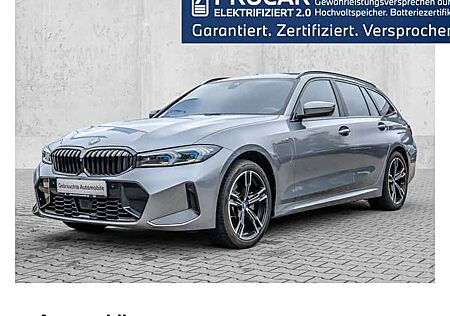 BMW 3er 330e xDrive Touring Automatic 5 Türen