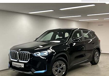 BMW iX1 xDrive30 5 Türen