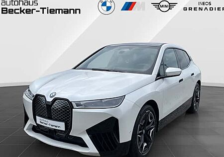 BMW iX xDrive50 5 Türen