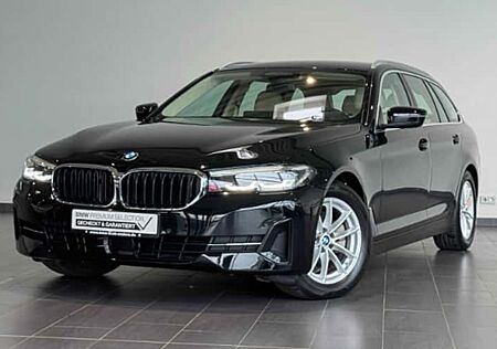 BMW 5er 520d xDrive Touring A 5 Türen