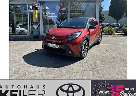 Toyota Aygo (X) Aygo (X) 1.0-l-VVT-i Play S-CVT 5 Türen