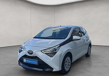 Toyota Aygo 1,0-l-VVT-i x-play 5 Türen
