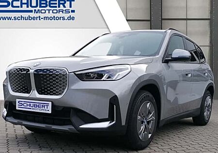 BMW iX1 eDrive20 5 Türen